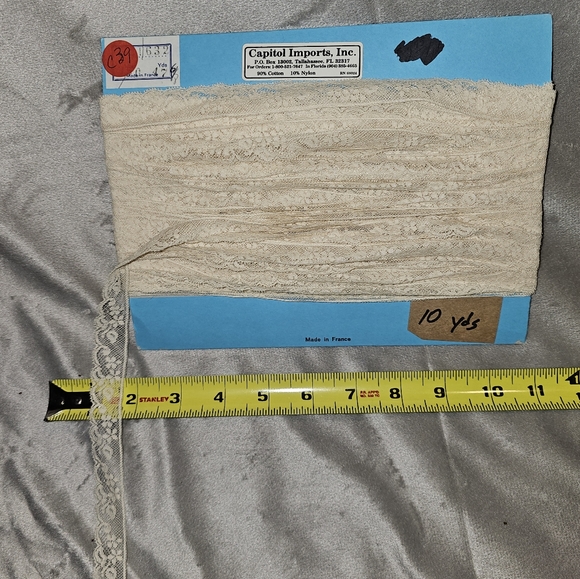 95+ Yards Vintage Lace & Trim - Picture 6 of 16